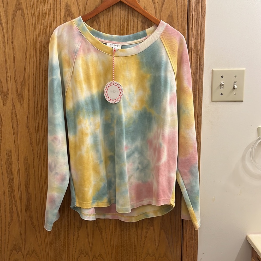 NWT Umgee Tie Dye Long Raglan Sleeve Raw Edged Hem Top - Sweeten the Mix Top - Picture 3 of 10